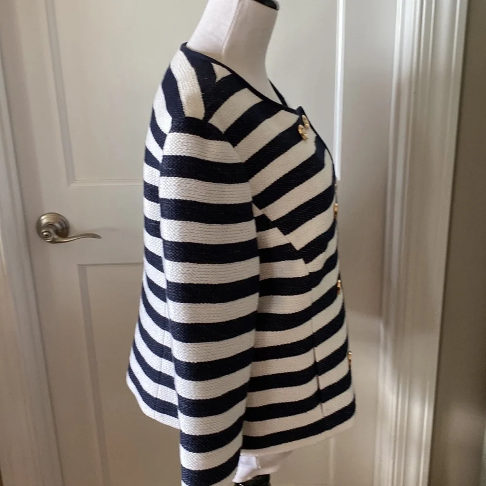 Woman’s Jones New York Signature Nautical striped double breasted Blazer. - Picture 4 of 9